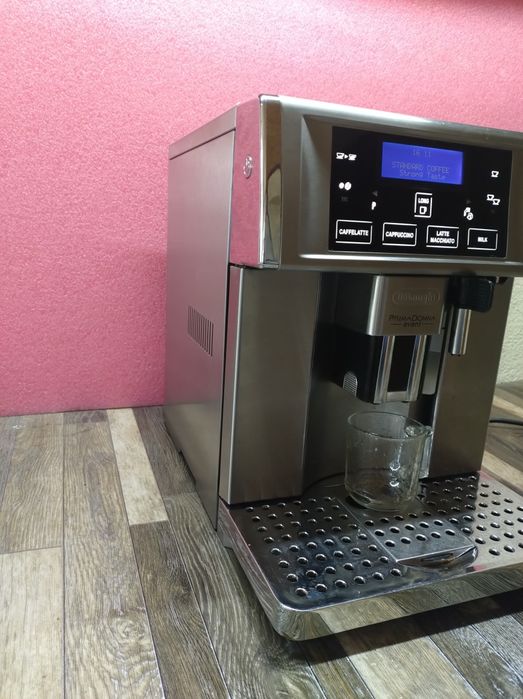 Кафеавтомат Delonghi Primadona