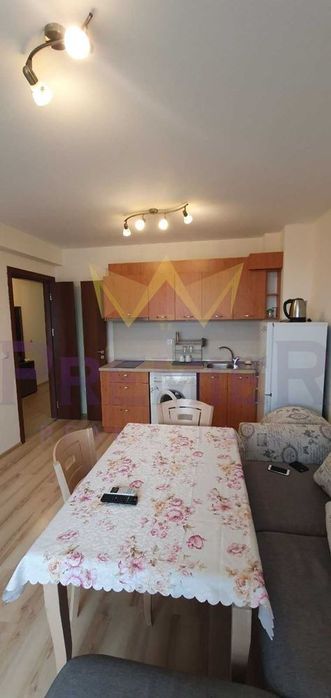 Дава се под наем Двустаен апартамент в Варна, м-т Траката - 55 кв.м за 357 € - Снимка #1