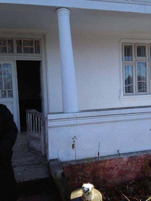 Vând casa bătrânescă