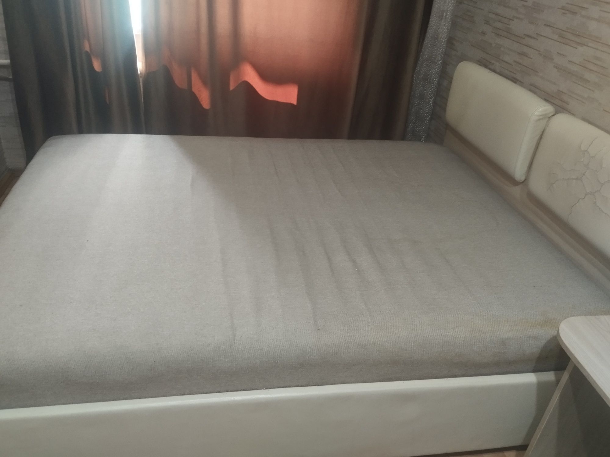 Срочно продам шкаф и кровать
