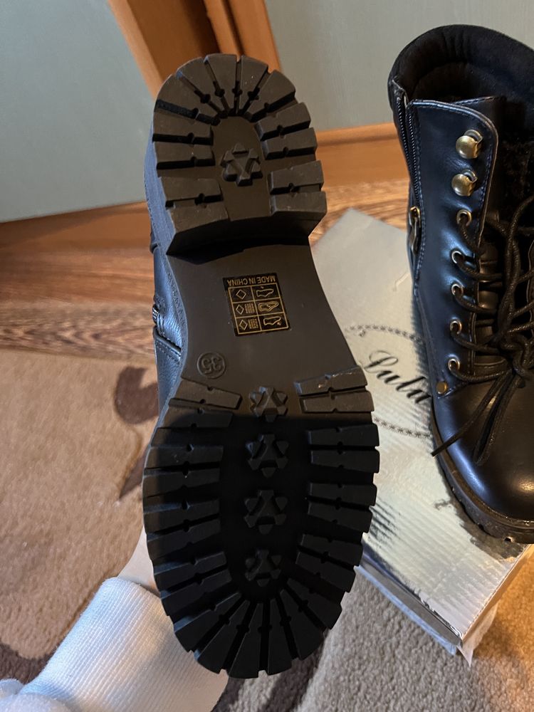 Ghete negre noi cu talpa groasa piele eco 35