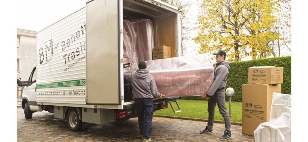 TRANSPORT MARFA MOBILA,MUTARI in Bacau si in tara cu manipulanti, lift