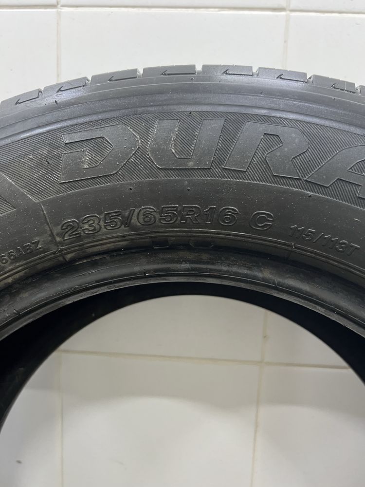 Комплект летних шин Bridgestone 235/65R16 5 шт.