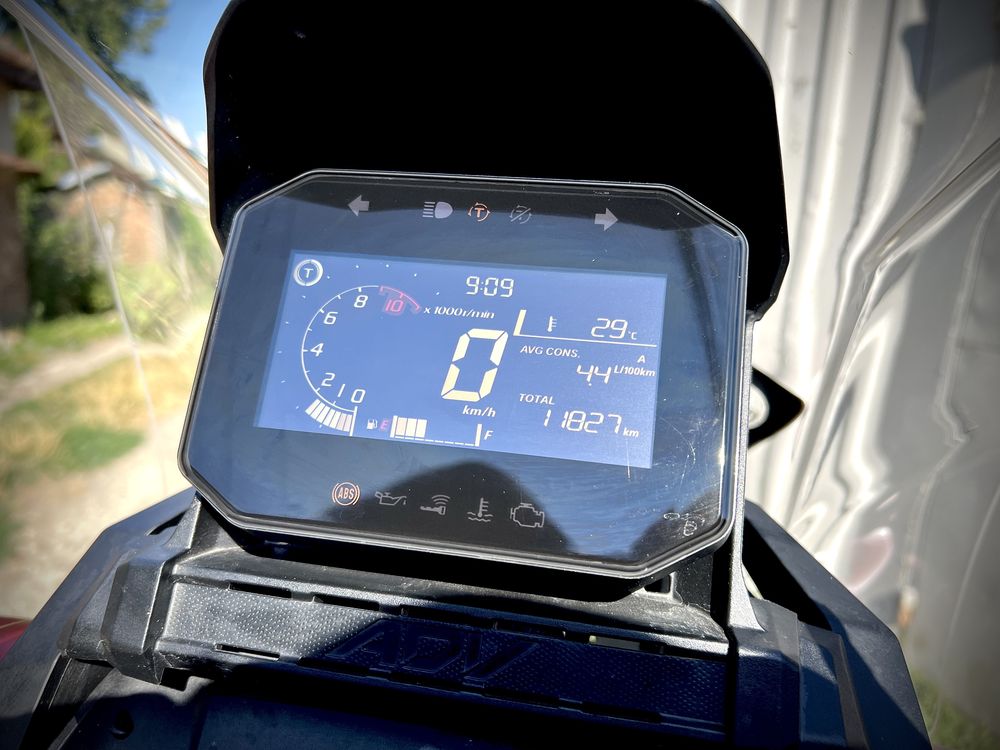 Скутер  Хонда ADV-350