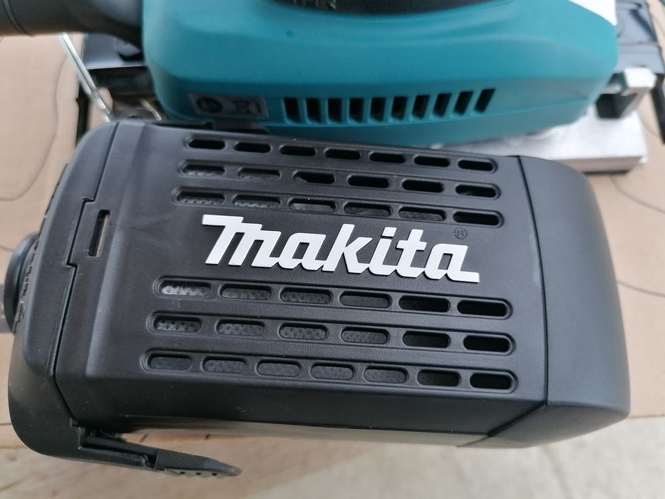 Șlefuitor makita pe fir