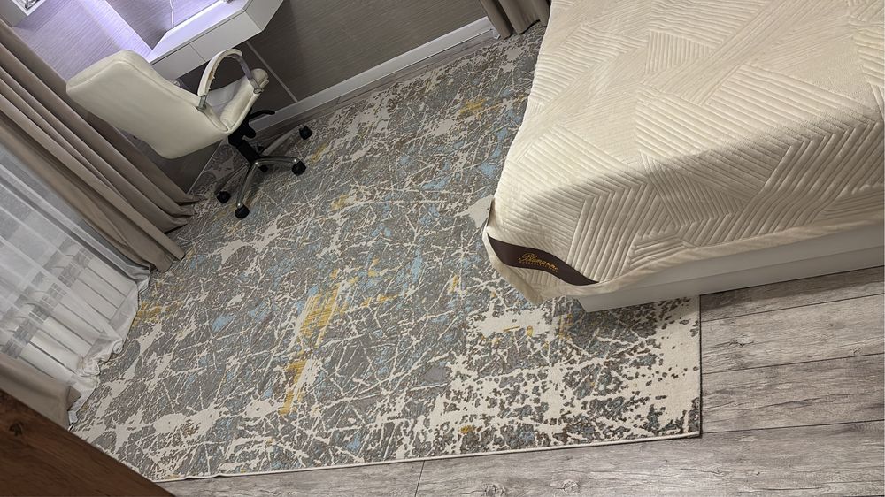 Продам ковер в хорошем состоянии