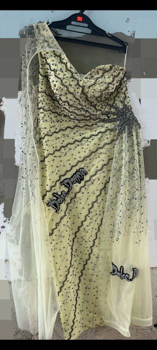 Официялни рокли .