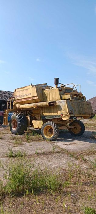 Dezmembrez new holland tf 44