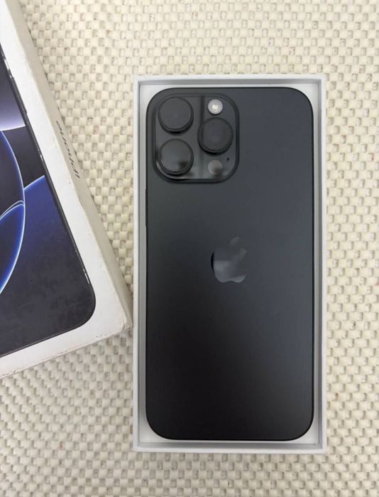 iPhone 16 Pro Max