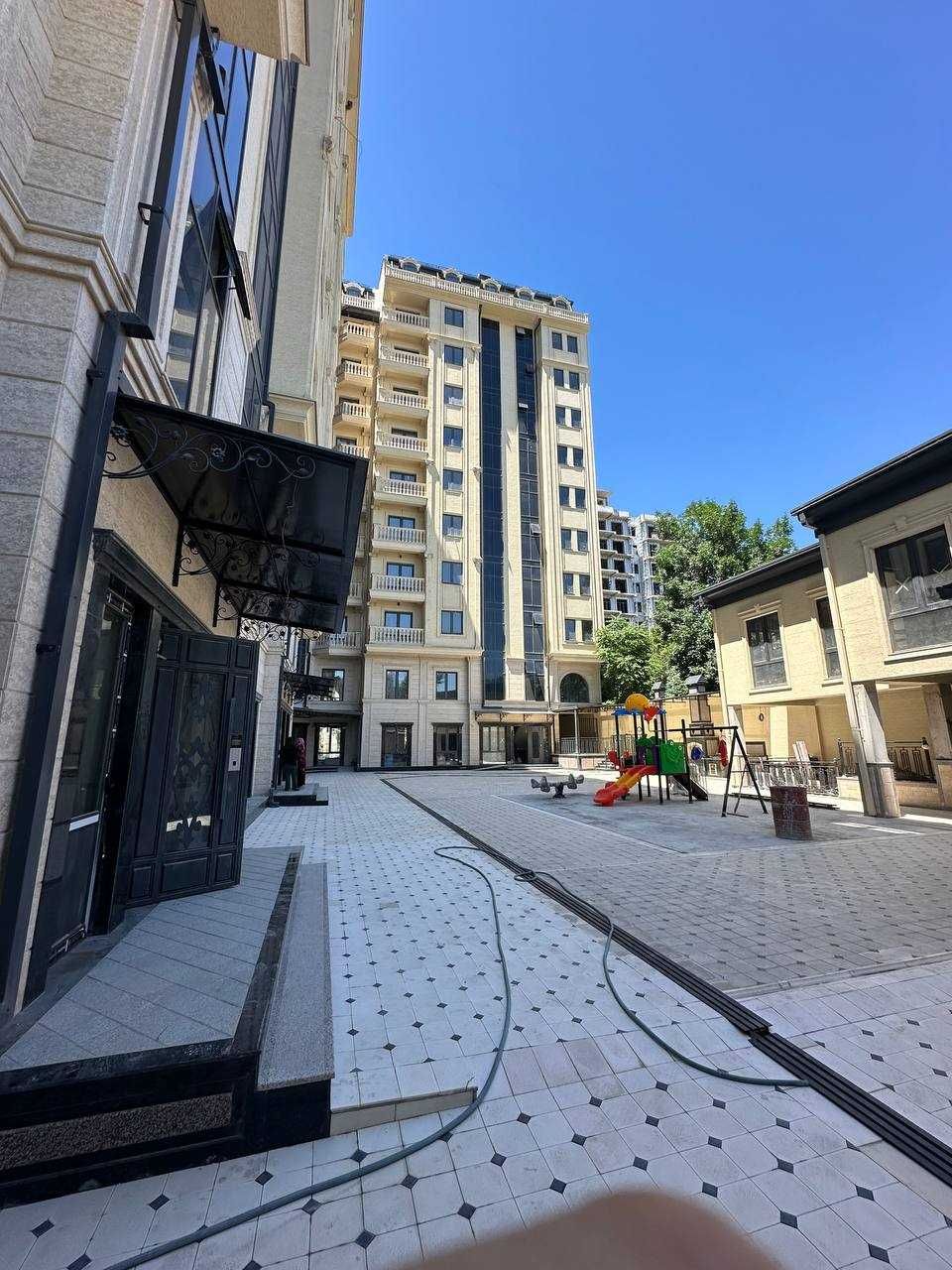 Продаётся квартира в элитном ЖК «Kamron Palace» (2 ком., 81 кв.м)