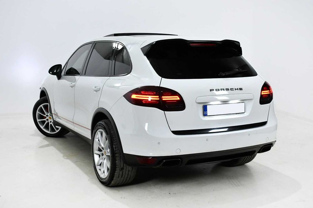 Porsche Cayenne 2012/Alb