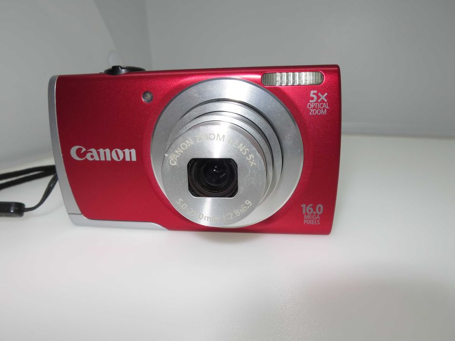 Canon PowerShot A2500 фотоапарат камера в отлично състояние червен