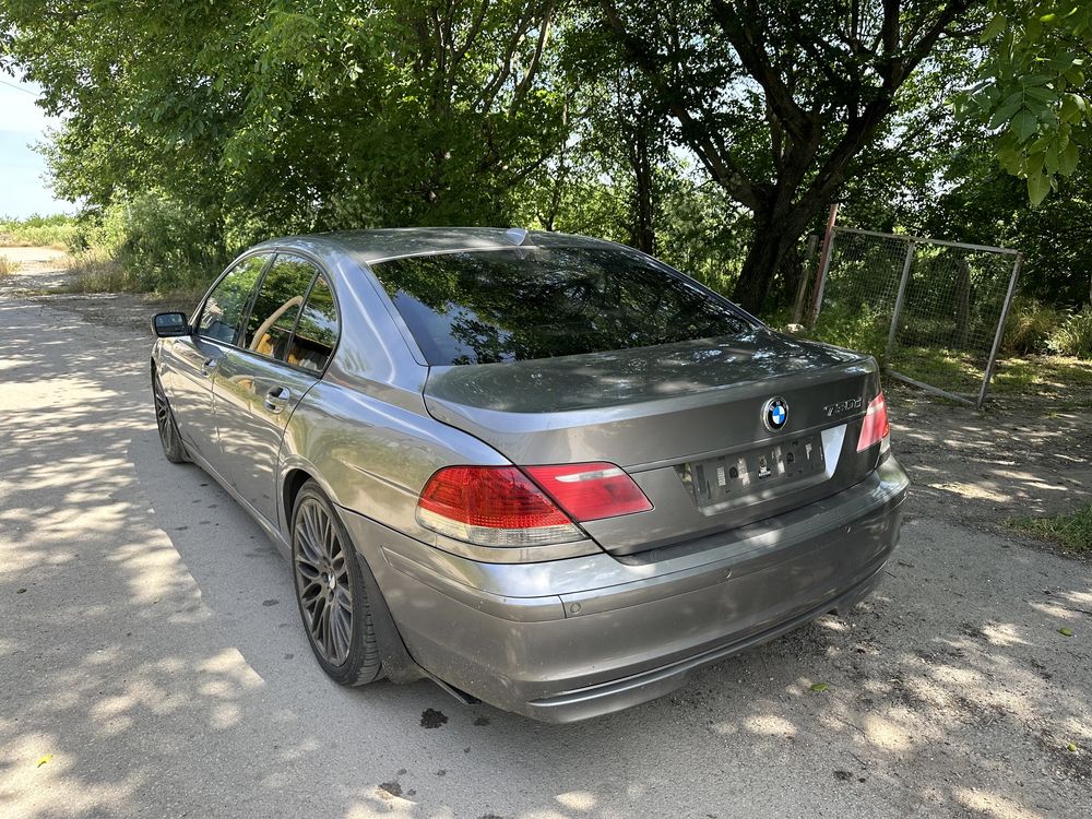 BMW 730D на части