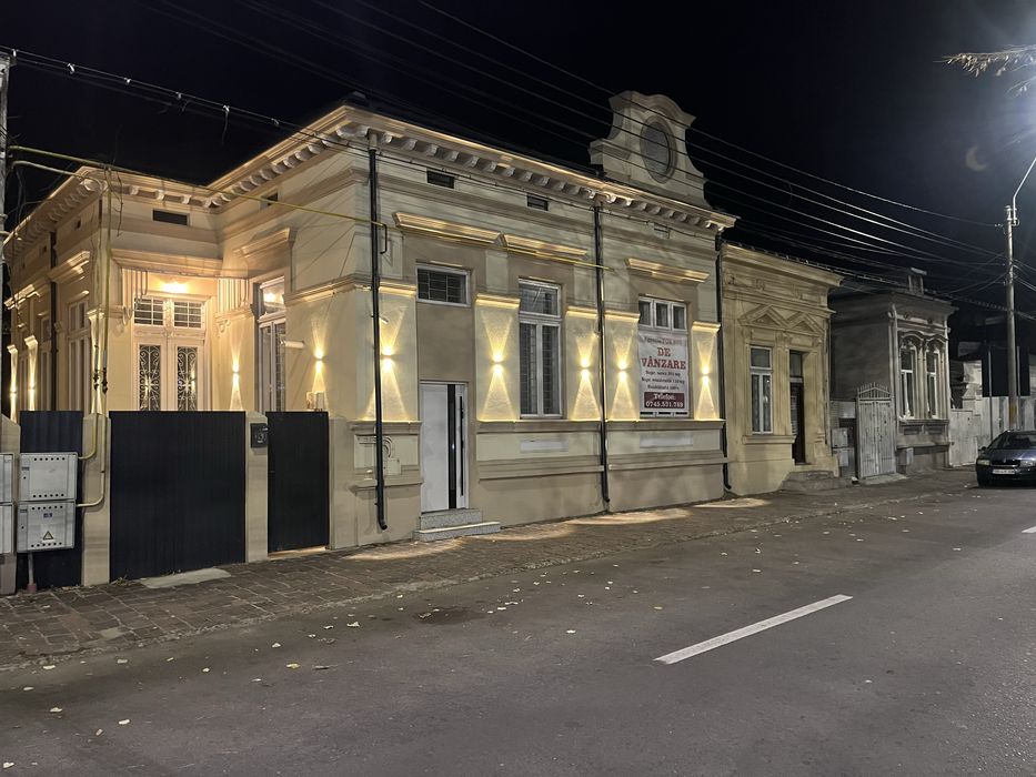 Vand casa arhitectura superba-Ultracentral