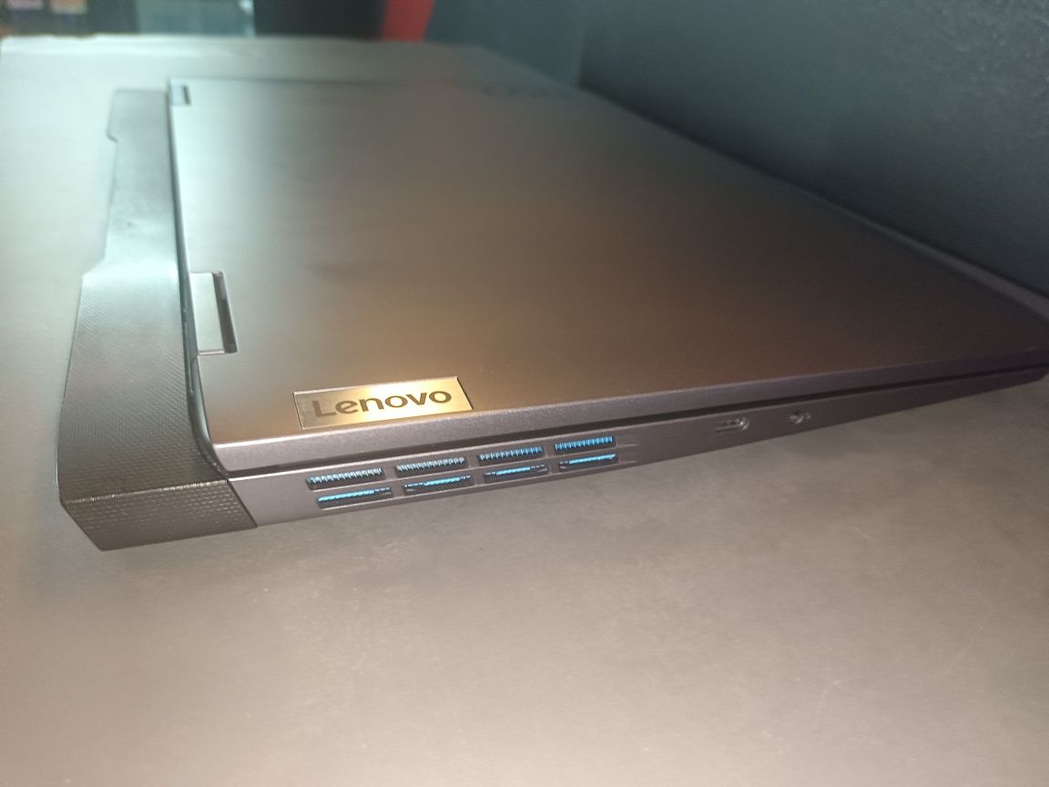 Продам Ноутбук Lenovo LOQ 3 16IRH8 82XW004LRK серый