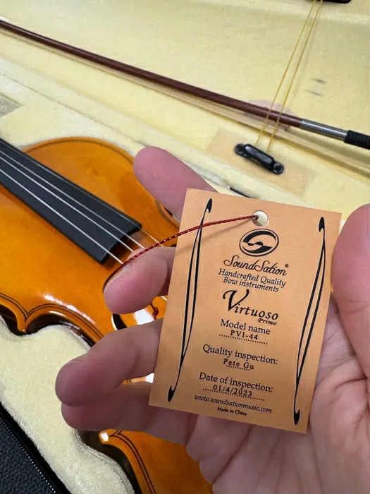 Цигулка,чисто нова