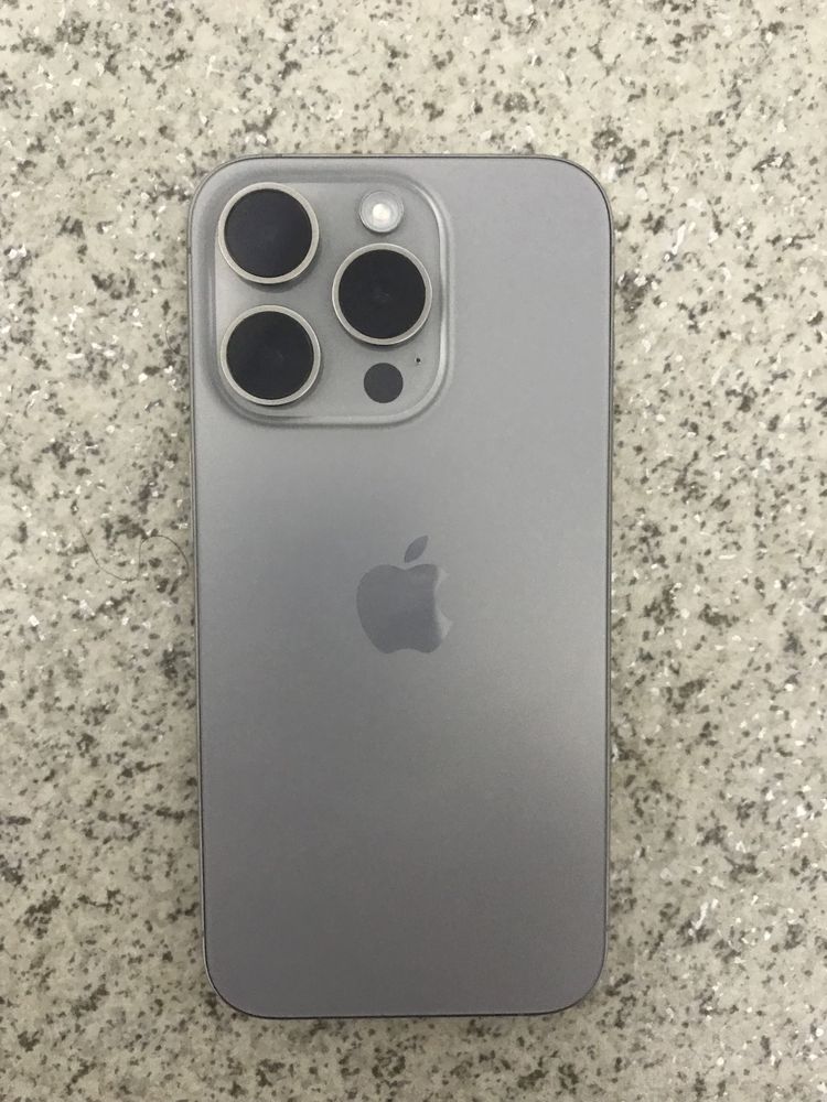 Iphone 15 pro  Ideal