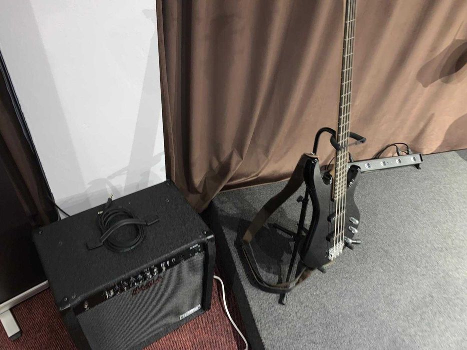 Chitara bass Ibanez + boxa Harley Benton