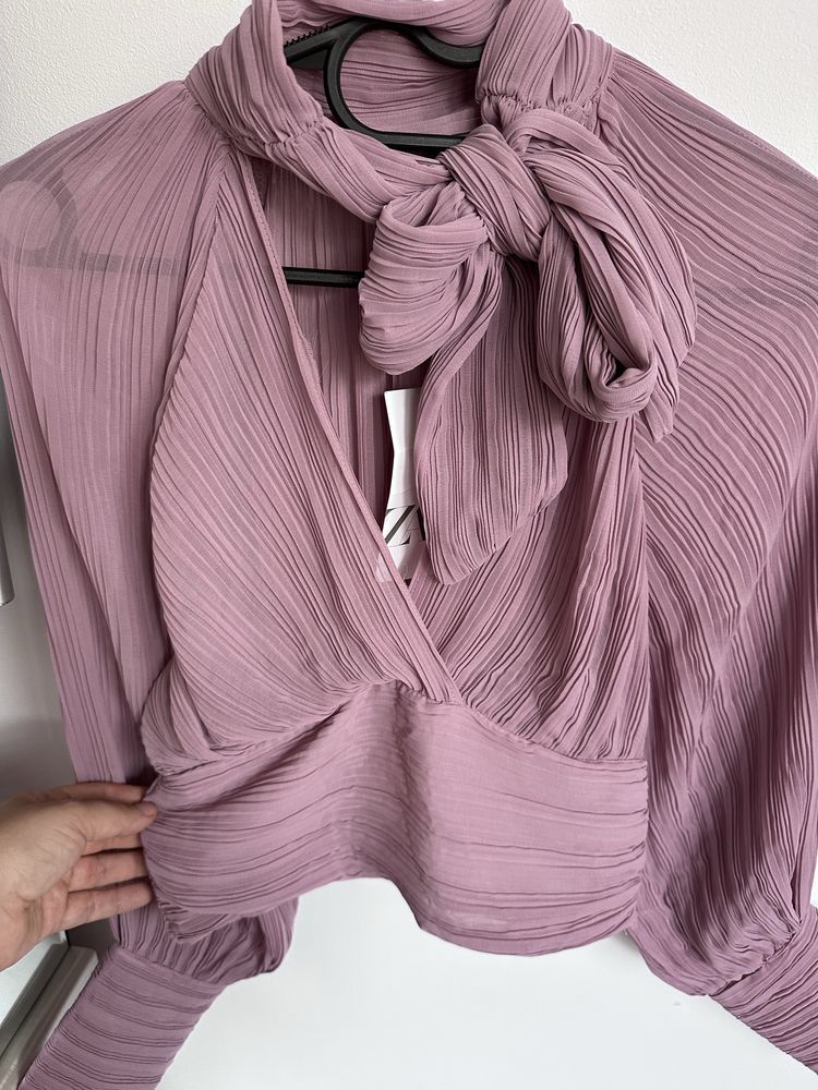 Top scurt  Zara