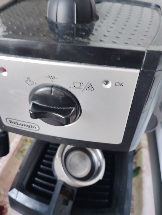 Vand espresor delonghi