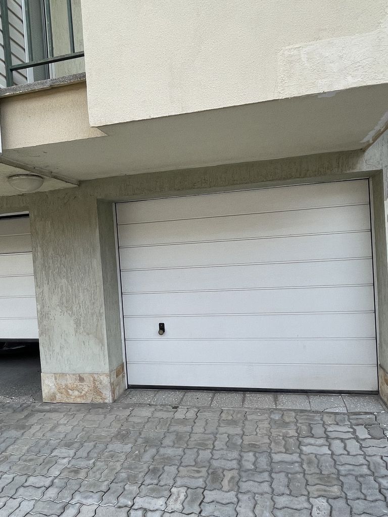 Дава се под наем Гараж / Паркомясто в София, Бъкстон - 20 кв.м за 163.2 € - Снимка #1