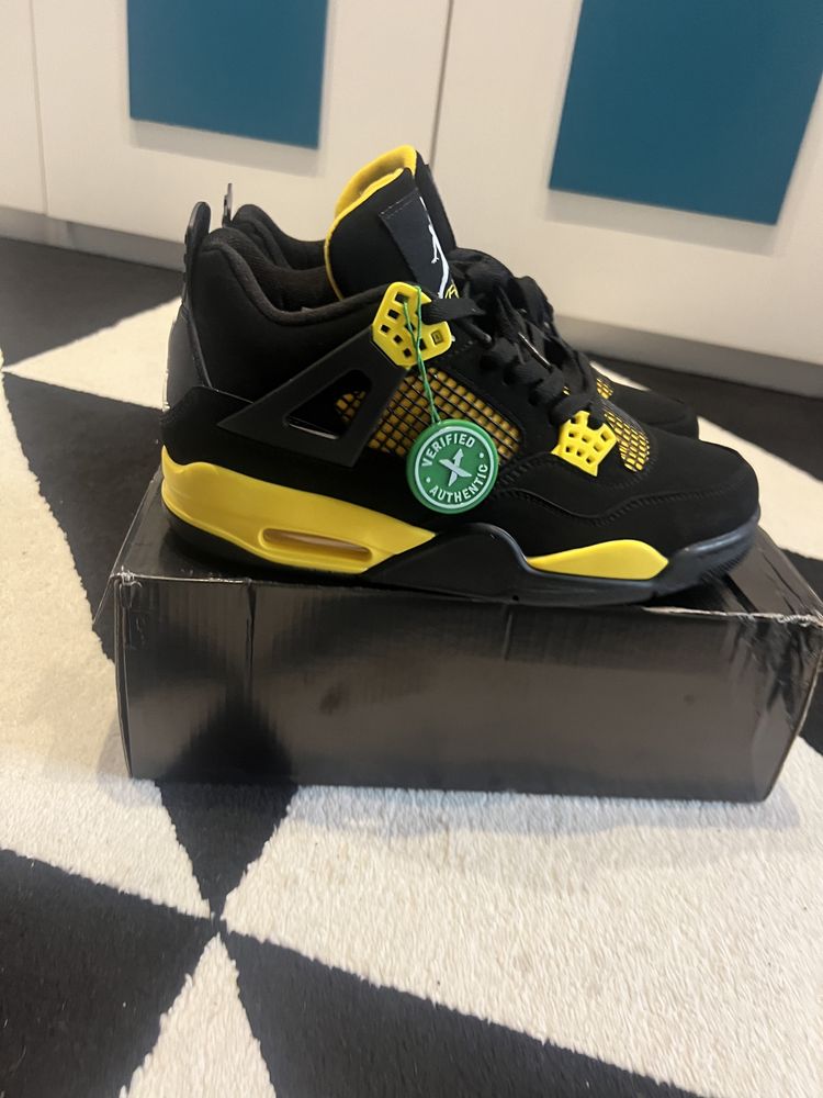 Jordan 4 Yellow thunder