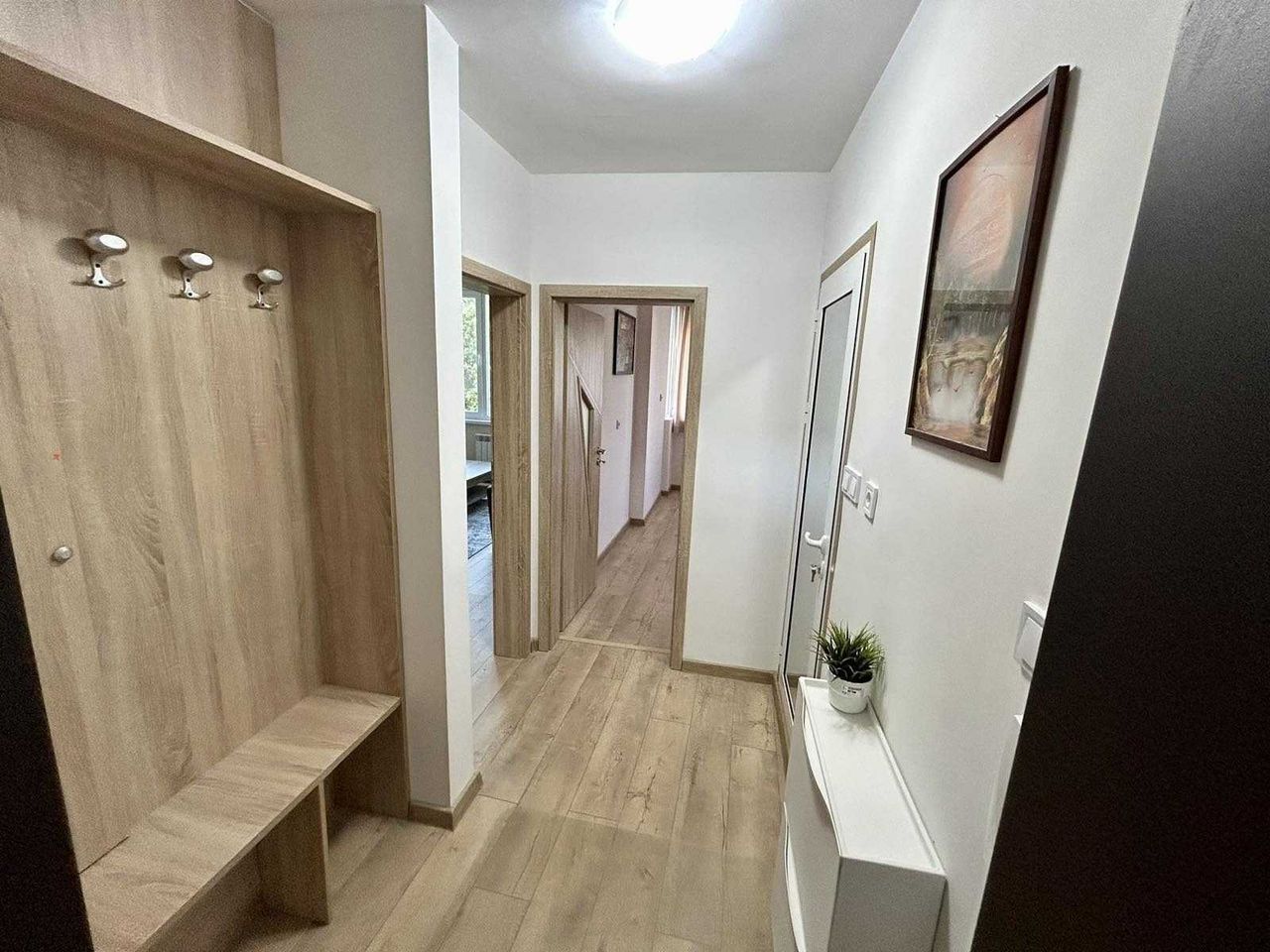 Дава се под наем Двустаен апартамент в София, Иван Вазов - 65 кв.м за 484.5 € - Снимка #4