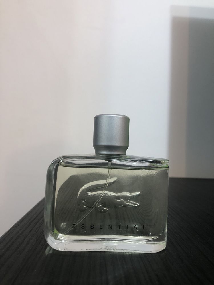 Apă de toaletă Lacoste Essential 75ml