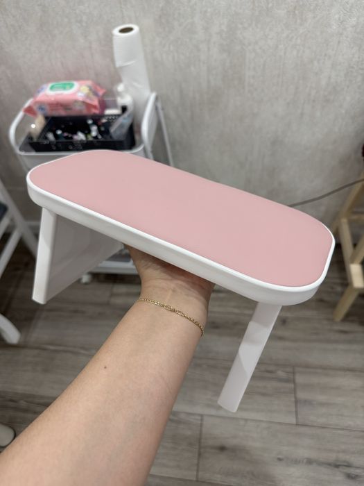 Маникюрный стол подставка для рук