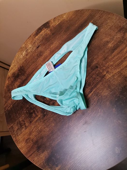 Vand chilotii pentru bărbați