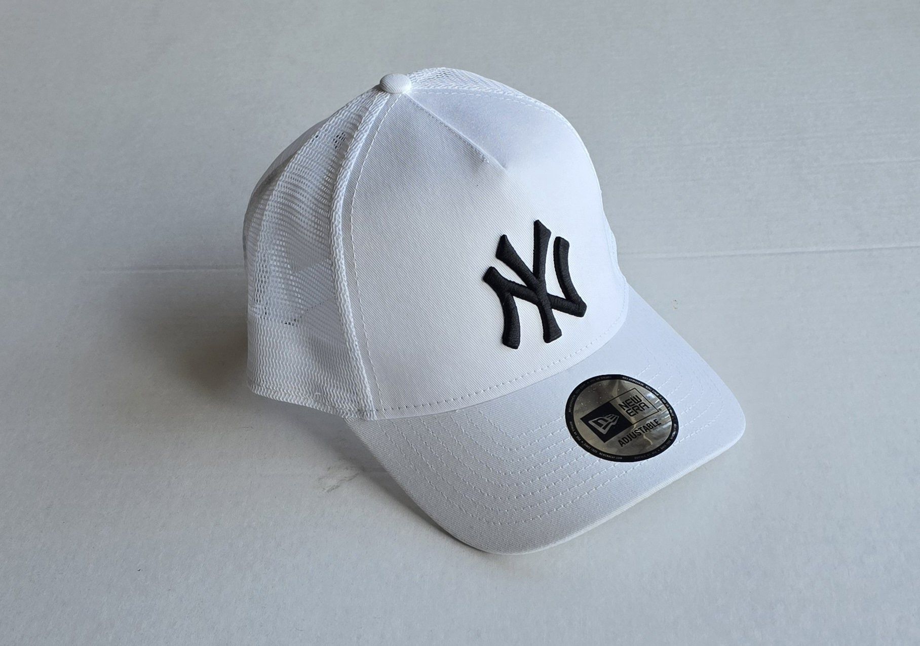шапка с козирка New Era
Шапка с козирка
Шапка с козирка