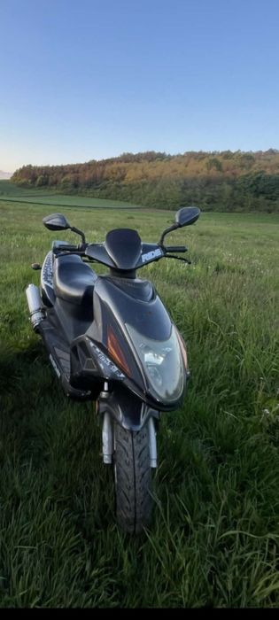 Vand scuter de 49