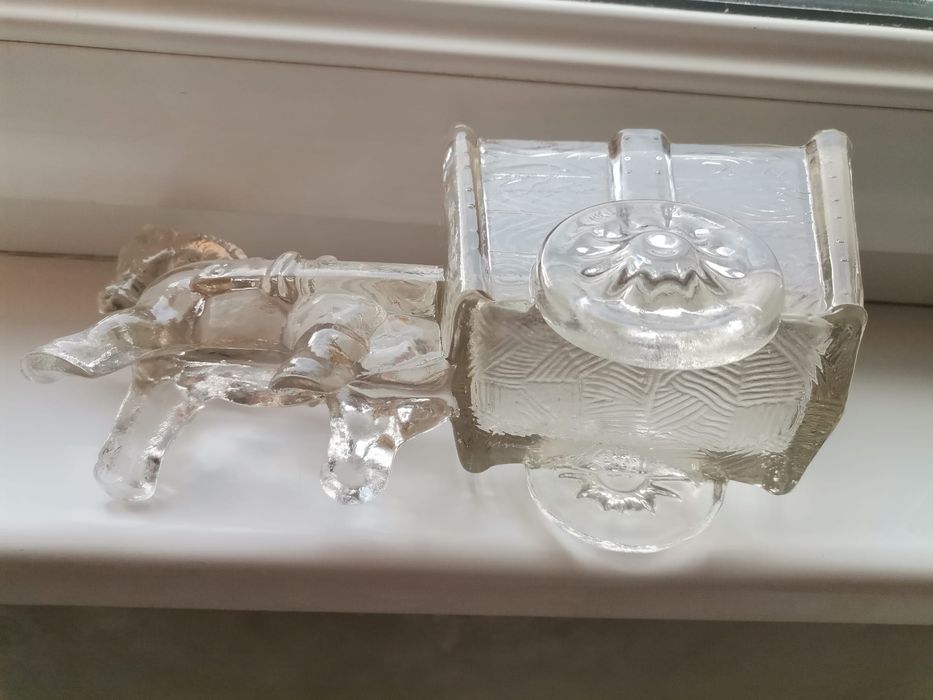 Стъклена бонбониера 1970