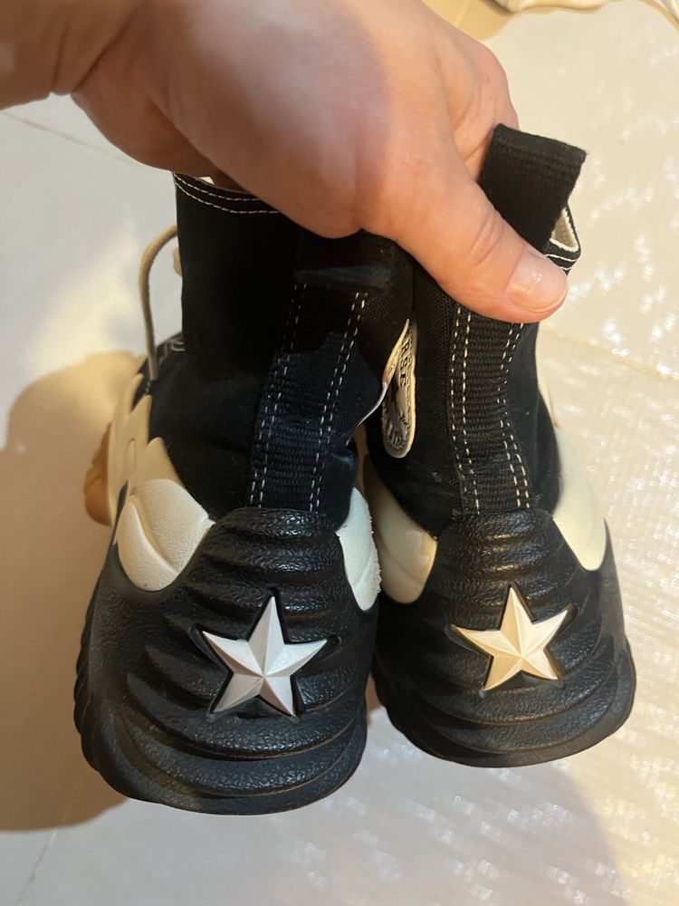 Converse Run Star Motion