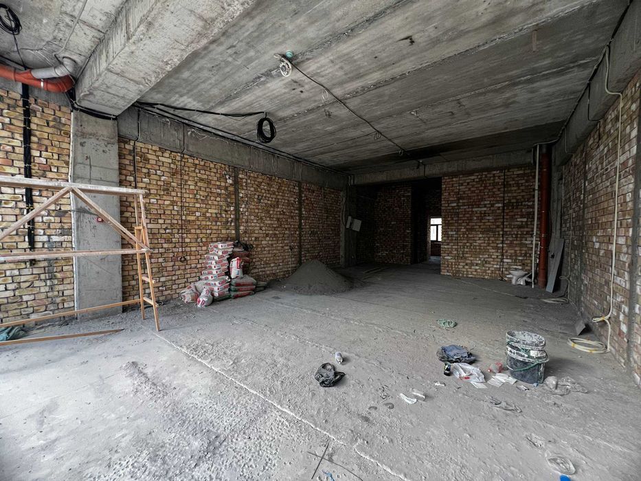 152 м² на первой линии + готовый дизайн-проект салона красоты! (55)