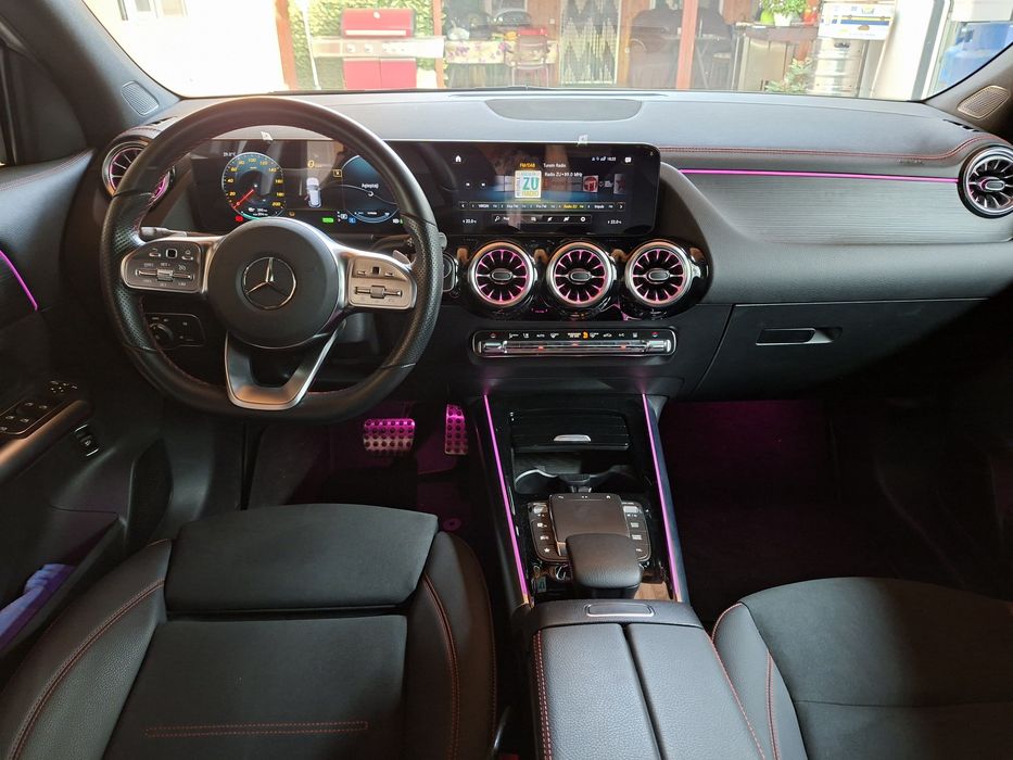 Mercedes Benz EQA superb