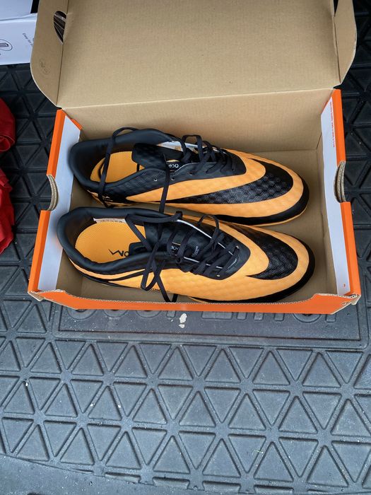 Nike hypervenom portocaliu negru