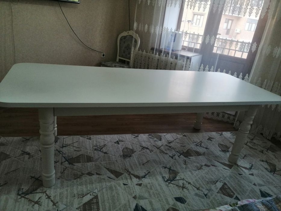 Столы в гостиную