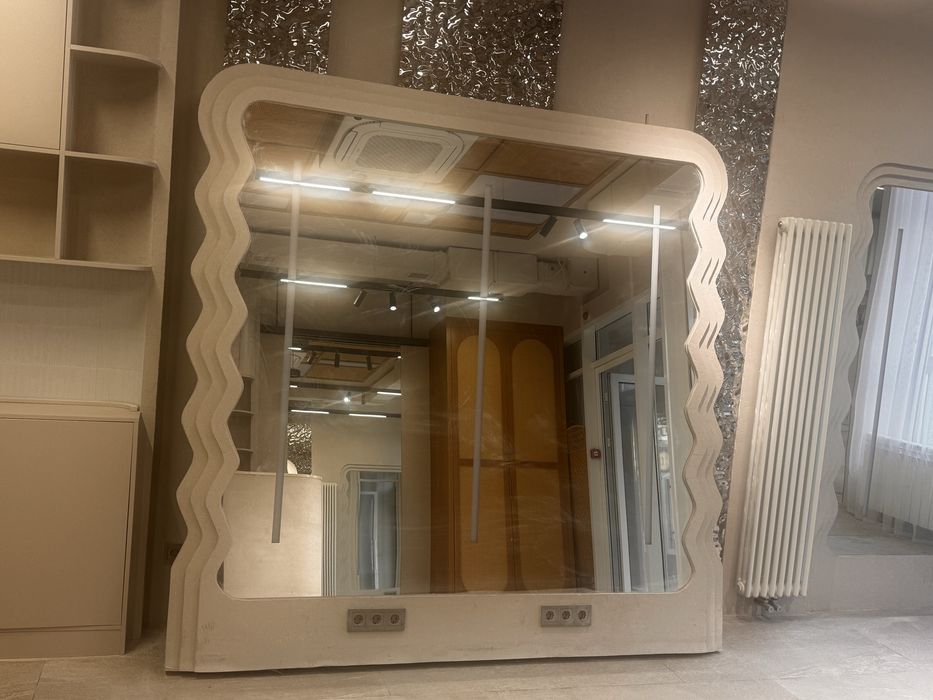 Зерколо с двух сторон, с подсветкой и разетками! Дизайнерский интерер!