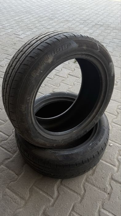 Продам 2 шины 245/50/18
