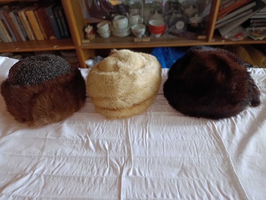 Шапки зимние женские