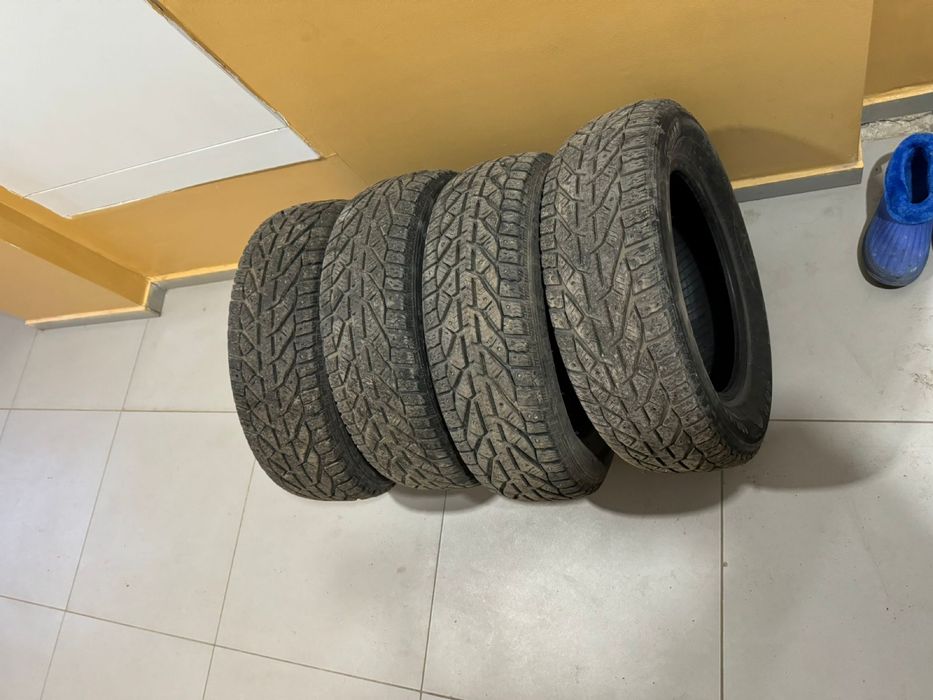 Продам Зимние шины 195/65 R15