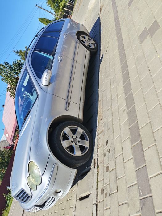 Vand sau schimb mercedes C clas 2.2 diesel 150 cp
