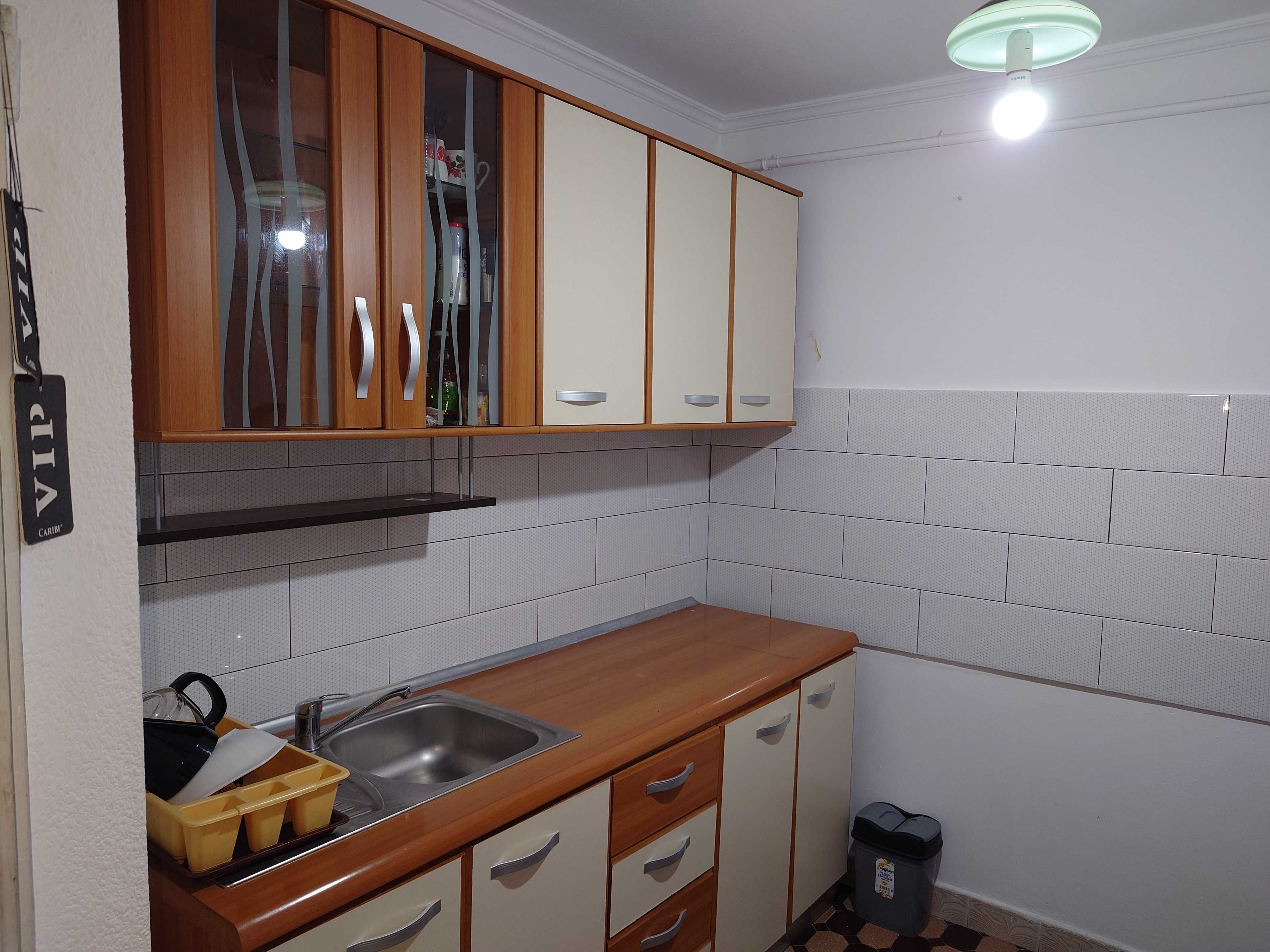 INCHIRIEZ Apartament 3 Camere  PITESTI(Popa Sapca)