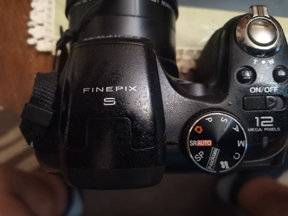 Фотоапарат Fuji film Fine pix S 1600