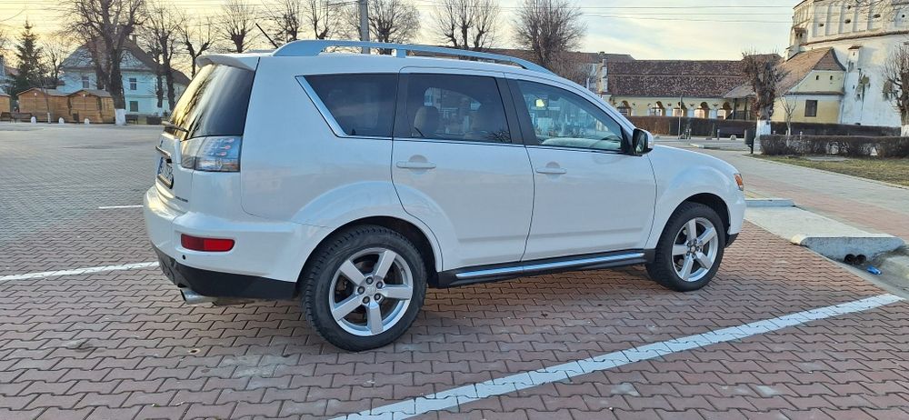 Mitsubishi outlander 2010 2.0 diesel