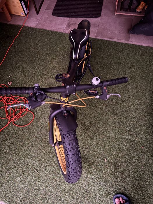 Vand bicicleta fat bike pentru copiii intre 8-10 ani! Frane pe disc.
