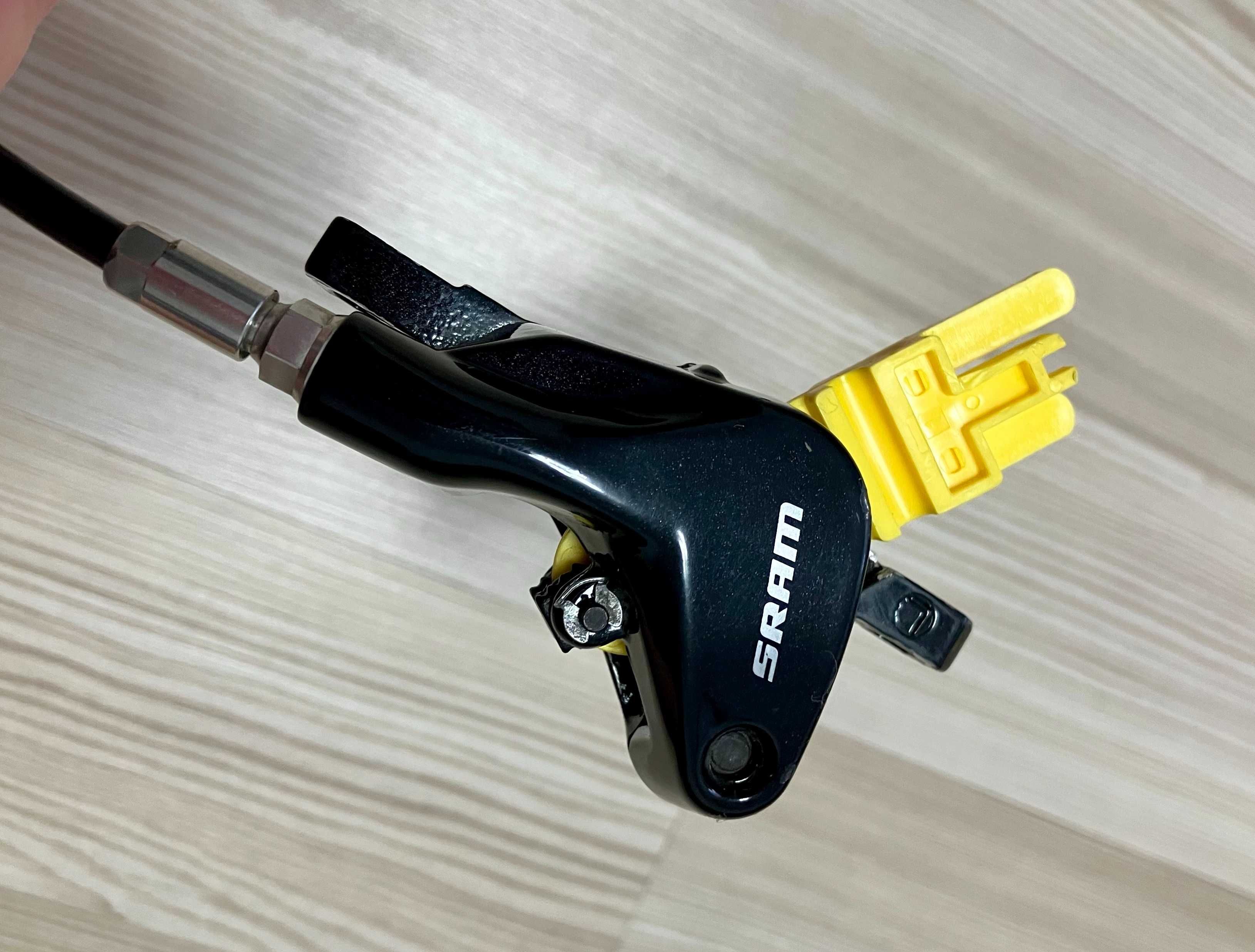Frână hidraulică spate SRAM DB5 – stare bună