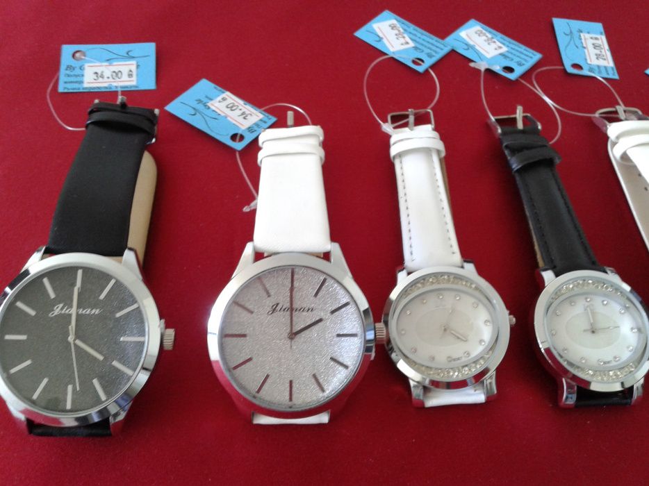 Хит 2020-Екстравагантен дамски ръчен часовник