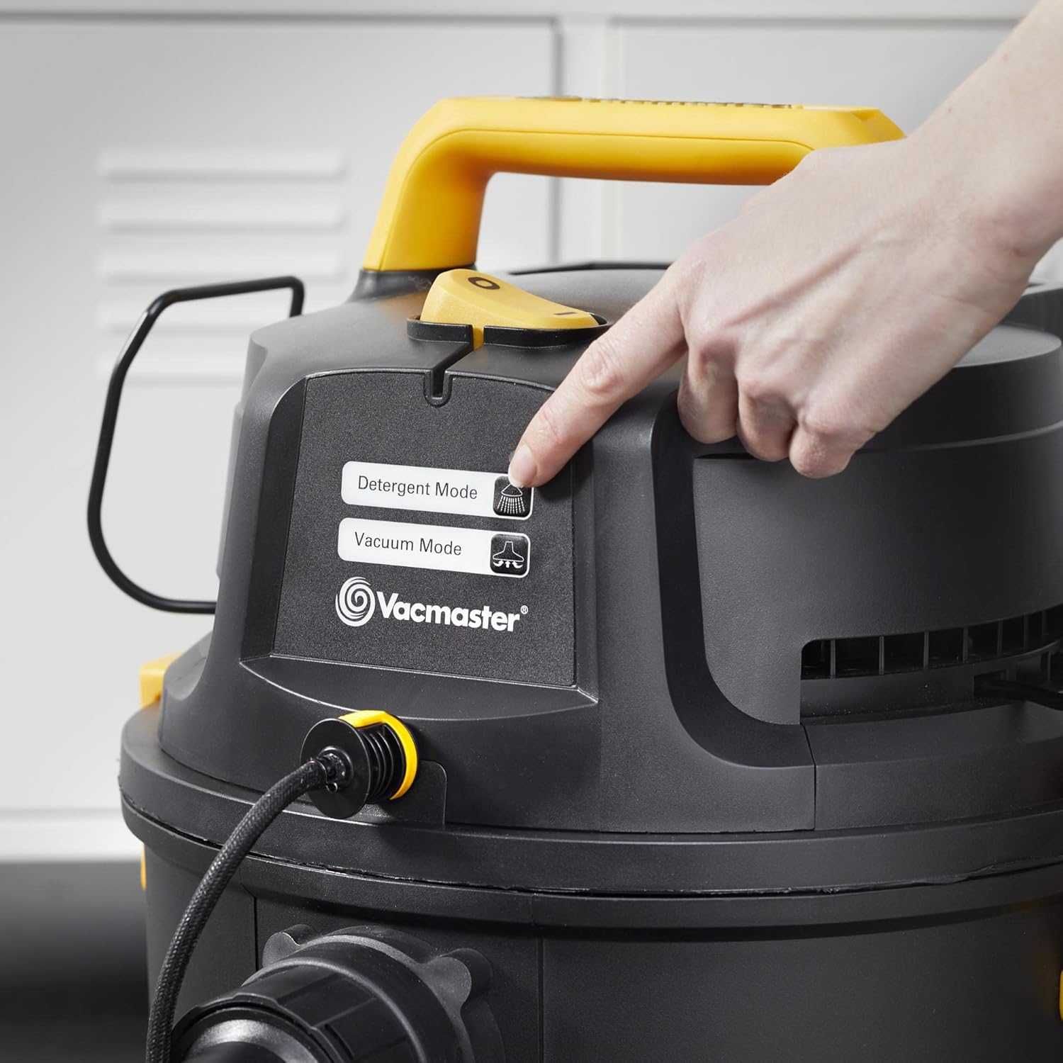 Индустриална перяща прахосмукачка Vacmaster VK1323PFR 23L 1300W
